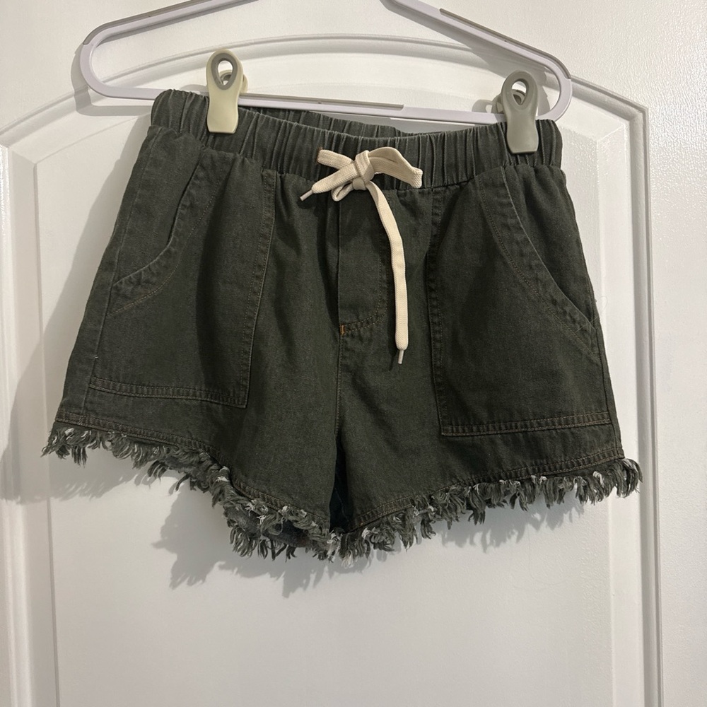Cupshe Dark Green Frayed Hem Cargo Shorts